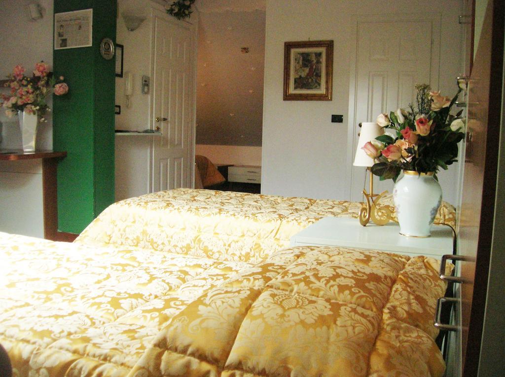 B&B Anna Moncalieri Phòng bức ảnh